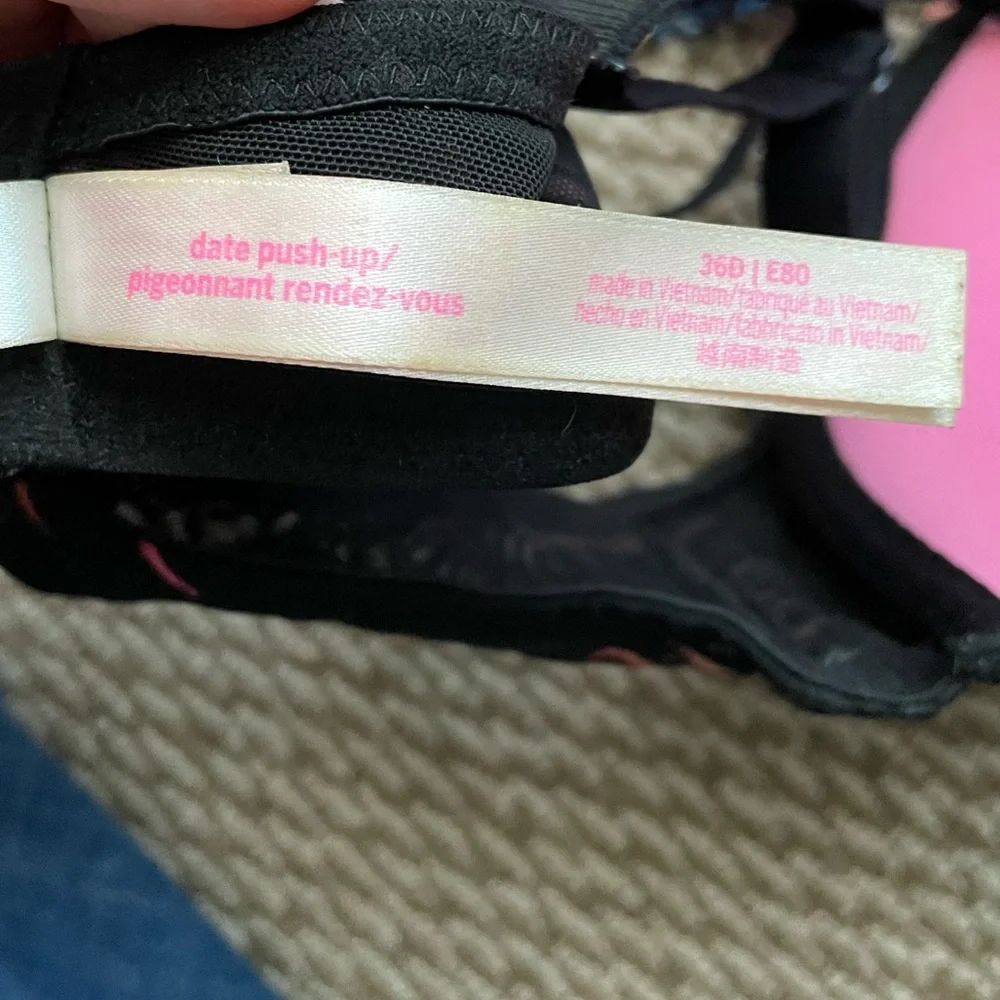 Victoria’s Secret Pink Date Push Up Colorful Floral Black Bra (size 36D Large)